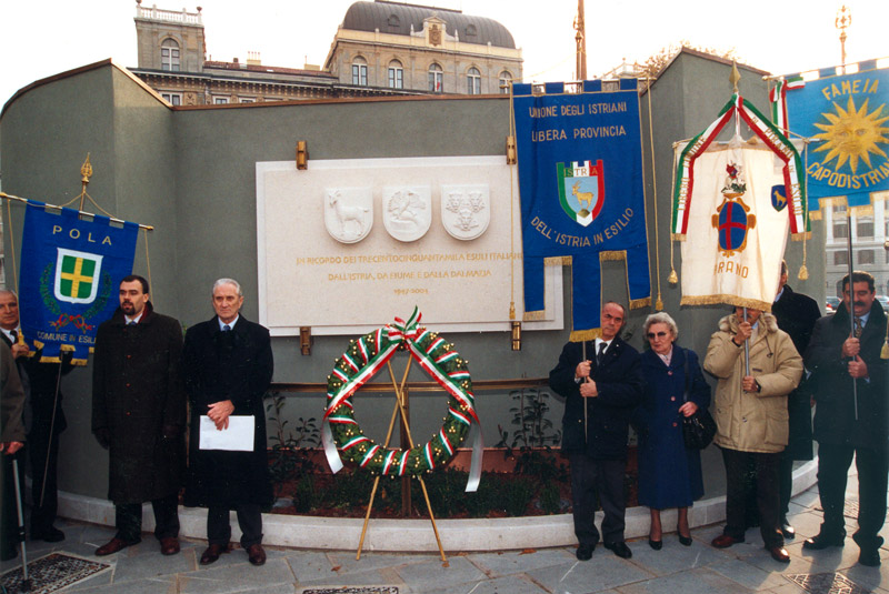 Al Monumento dell’Esodo in Piazza Libertà a Trieste